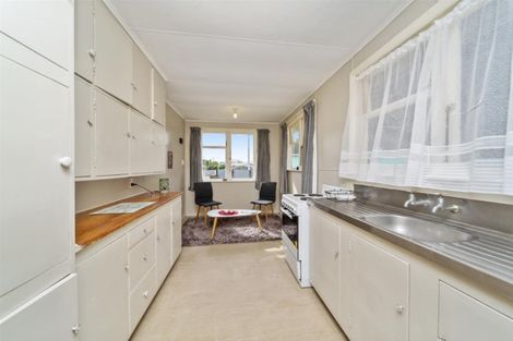 Photo of property in 3 Sutton Place, Hawera, 4610