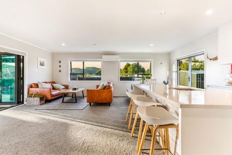 Photo of property in 31 Cambridge Road, Riverhead, 0820