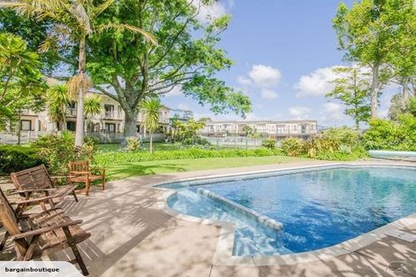 Photo of property in The Grange, 92/92 Bush Road, Albany, Auckland, 0632