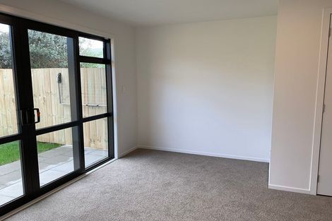 Photo of property in 5/4 Harry Ward Place, Henderson, Auckland, 0610
