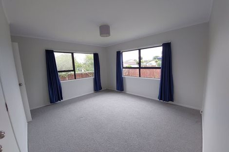 Photo of property in 75 Santiago Crescent, Unsworth Heights, Auckland, 0632