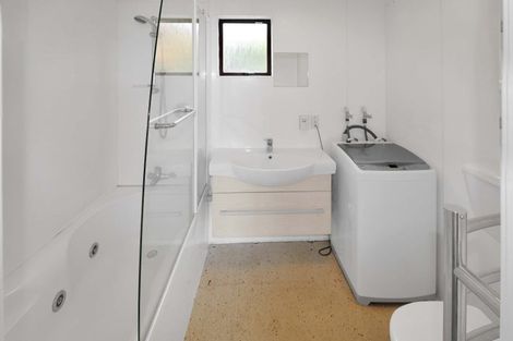 Photo of property in 2f6 Oriental Terrace, Mount Victoria, Wellington, 6011
