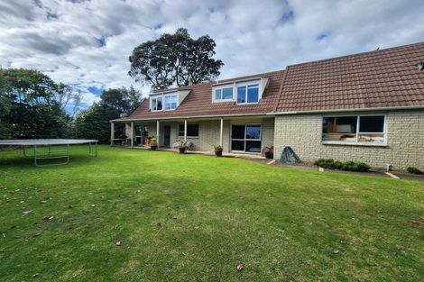 Photo of property in 1138 South Road, Oakura, 4314