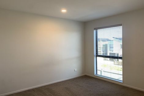 Photo of property in 115 Waekahu Road, Westgate, 0814