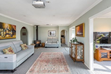 Photo of property in 91 Brandon Street, Featherston, 5710
