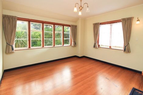 Photo of property in 7 Kaihuia Terrace, Northland, Wellington, 6012