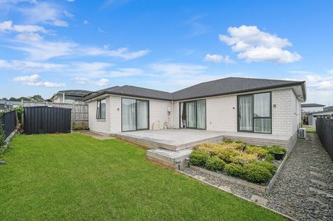 Photo of property in 6 Joseph Kokich Avenue, Swanson, Auckland, 0614