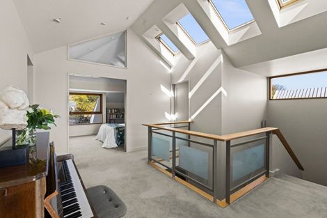 Photo of property in 1a Gillean Street, Havelock North, 4130