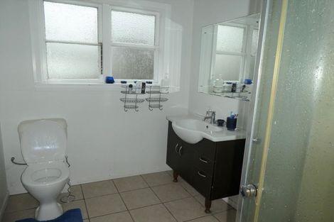 Photo of property in 15 Auburn Avenue, Upper Riccarton, Christchurch, 8041