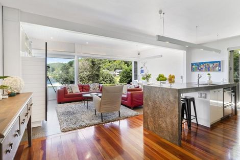 Photo of property in 91 Breaker Bay Road, Breaker Bay, Wellington, 6022