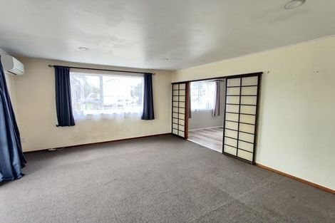 Photo of property in 58 Lewisham Street, Highland Park, Auckland, 2010