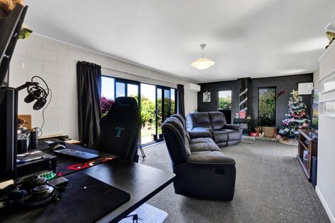 Photo of property in 1 Tainui Terrace, Inglewood, 4330
