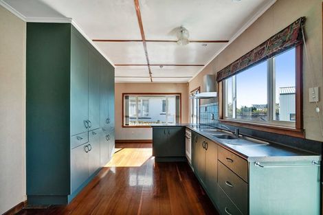 Photo of property in 63 Bayly Road, Blagdon, New Plymouth, 4310