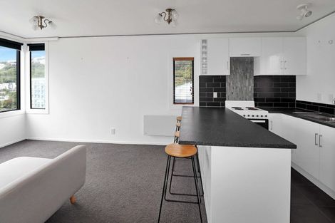 Photo of property in 2f6 Oriental Terrace, Mount Victoria, Wellington, 6011