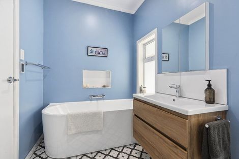 Photo of property in 10a Highland Crescent, Wadestown, Wellington, 6012