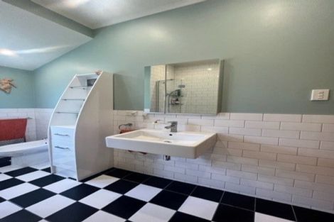 Photo of property in 10 Melvill Grove, Waterloo, Lower Hutt, 5011