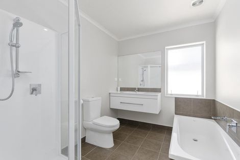 Photo of property in 32 Keepers Drive, Gulf Harbour, Whangaparaoa, 0930