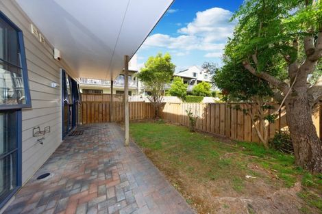 Photo of property in 24/8 Carolina Place, Albany, Auckland, 0632