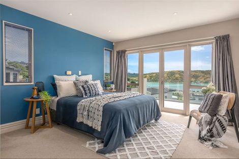 Photo of property in 19 Paremata Drive, Paremata, Porirua, 5024