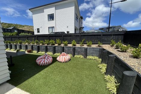 Photo of property in 20 Oakum Road, Whitby, Porirua, 5024