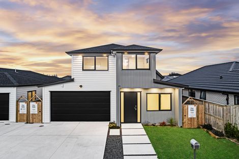 Photo of property in 30 Korowhiti Road, Clarks Beach, 2122