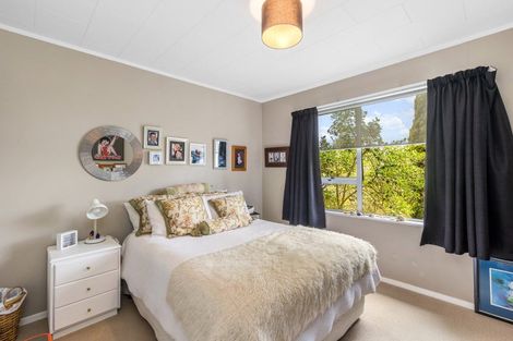 Photo of property in 14a Pokapu Street, Titirangi, Auckland, 0600