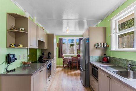 Photo of property in 34 Dimock Street, Titahi Bay, Porirua, 5022