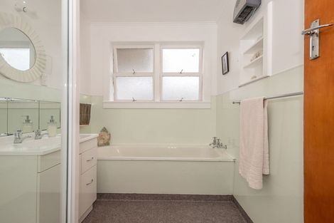 Photo of property in 114 Brougham Street, Westport, 7825