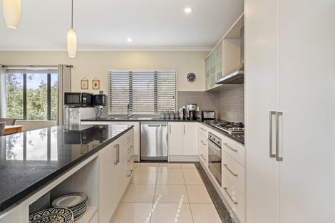 Photo of property in 14 Durbin Court, Greenhithe, Auckland, 0632