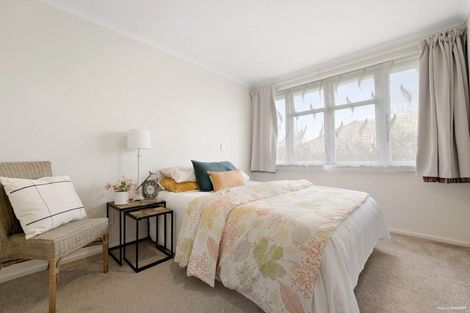 Photo of property in 39 Hill Crescent, New Lynn, Auckland, 0600