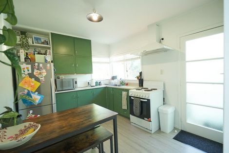 Photo of property in 1/12 Lake Road, Northcote, Auckland, 0627