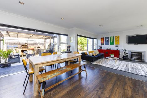 Photo of property in 31 Pegasus Place, Kelvin Grove, Palmerston North, 4414