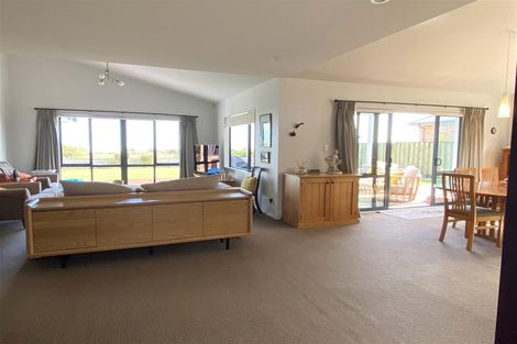 Photo of property in 22 Karoro Place, Karoro, Greymouth, 7805