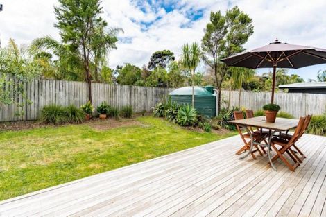 Photo of property in 37 Seabreeze Road, Mangawhai Heads, Mangawhai, 0505