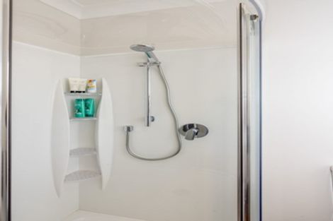 Photo of property in 19 Hannan Street, Levin, 5510