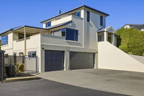 Photo of property in 31 Highcrest Heights, Westmorland, Christchurch, 8025