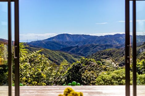 Photo of property in 80 Southernthread Road, Brooklyn, Wellington, 6021