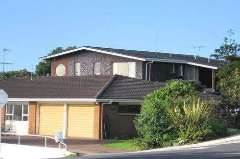 Photo of property in 230 Whangaparaoa Road, Red Beach, 0932