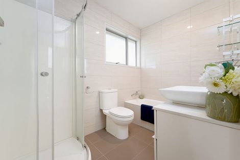 Photo of property in 41 Spence Road, Henderson, Auckland, 0612
