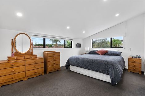 Photo of property in 73d Nile Road, Milford, Auckland, 0620
