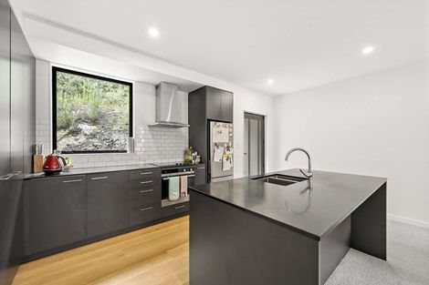 Photo of property in 24 Rua Kai Way, Brooklyn, Wellington, 6021