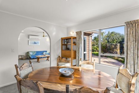 Photo of property in 10 Cedar Drive, Paraparaumu Beach, Paraparaumu, 5032