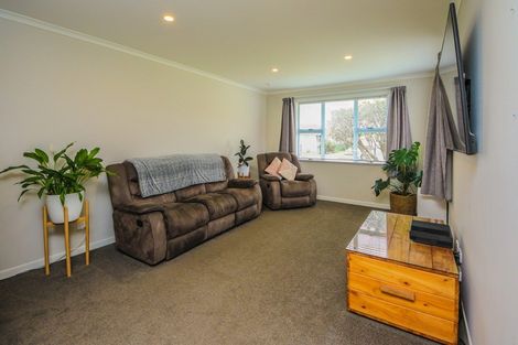 Photo of property in 30 Hadfield Crescent, College Estate, Whanganui, 4500