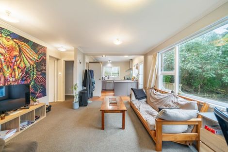 Photo of property in 62 Tio Tio Road, Miramar, Wellington, 6022