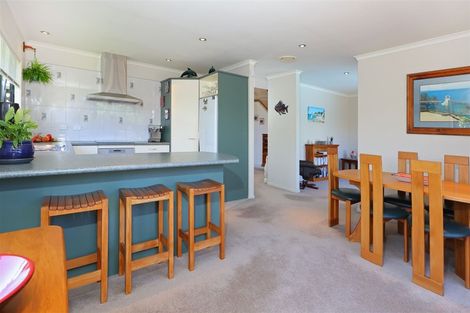 Photo of property in 3 Pippen Court, Henderson, Auckland, 0612