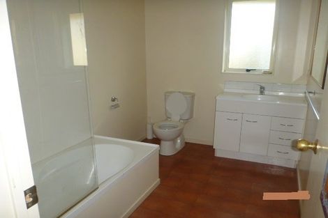 Photo of property in 25 Liddesdale Place, Papakura, 2110