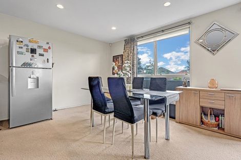 Photo of property in 3/1 Gracechurch Drive, Flat Bush, Auckland, 2016