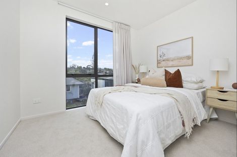 Photo of property in 37 Corunna Road, Milford, Auckland, 0620