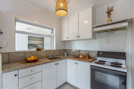 Photo of property in 2/69 Meeanee Road, Taradale, Napier, 4112