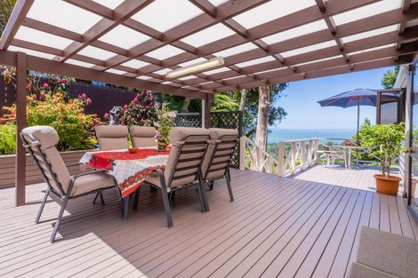 Photo of property in 84 Park Road, Titirangi, Auckland, 0604